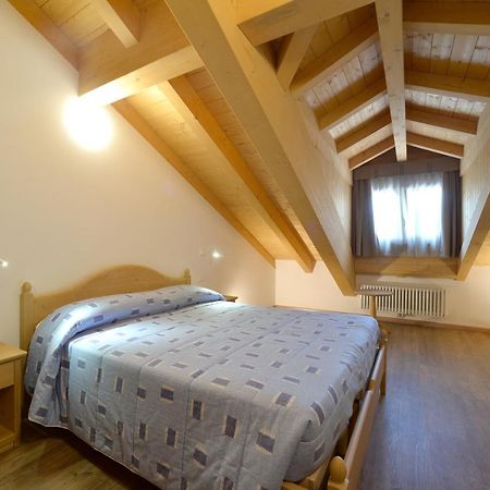 Aparthotel La Casa Al Noce à Mezzana  Extérieur photo