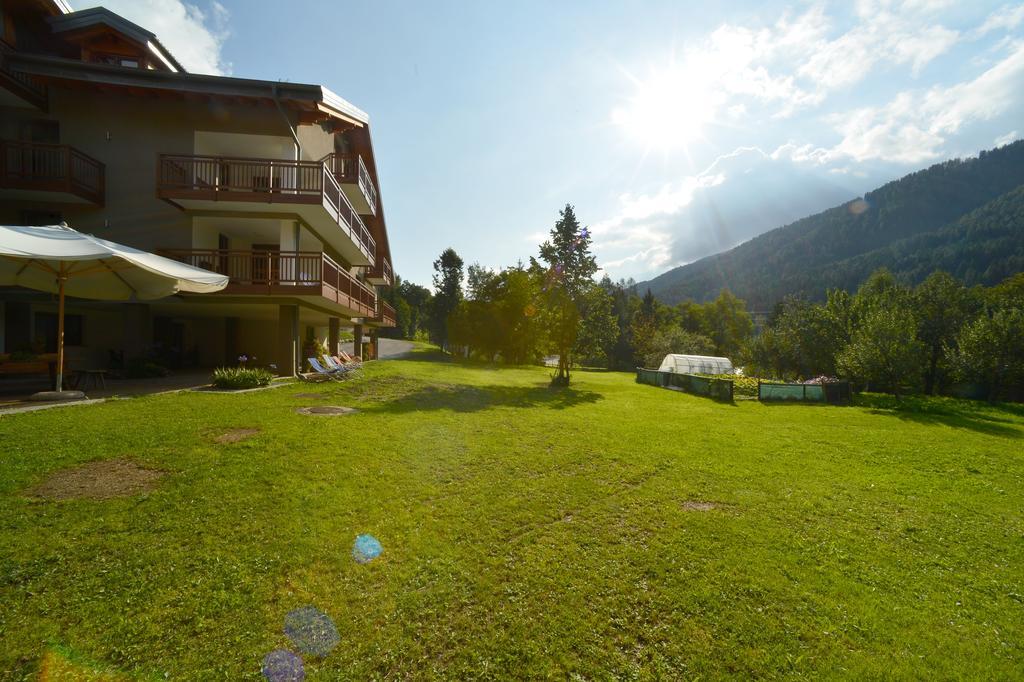 Aparthotel La Casa Al Noce à Mezzana  Extérieur photo