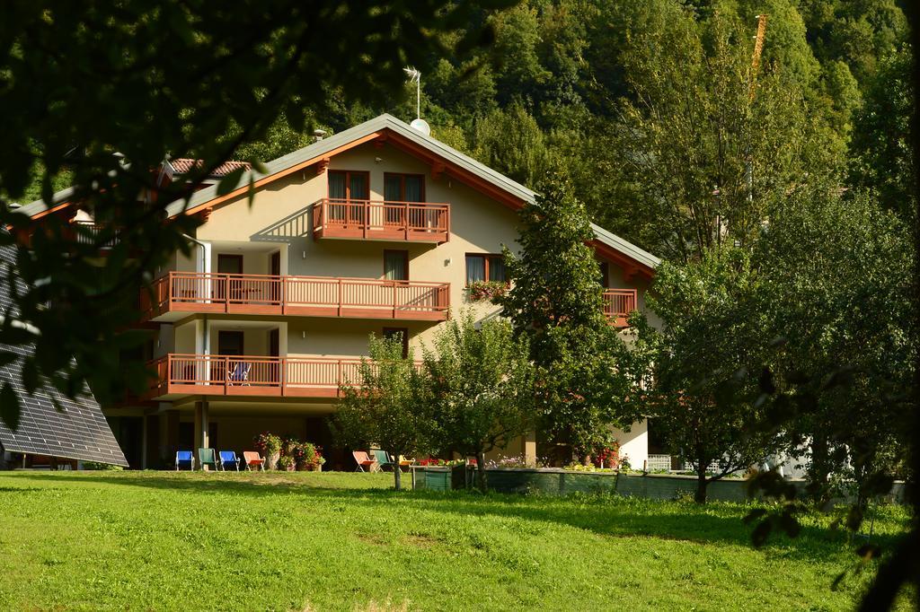 Aparthotel La Casa Al Noce à Mezzana  Extérieur photo