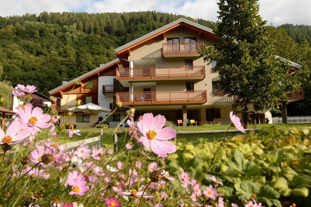 Aparthotel La Casa Al Noce à Mezzana  Extérieur photo