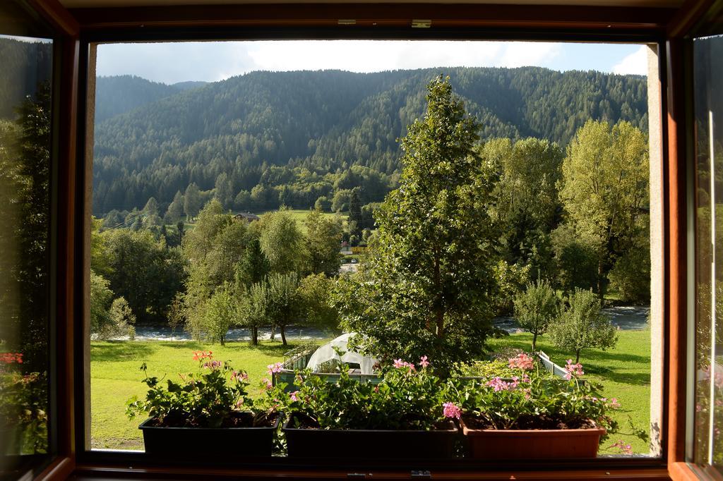 Aparthotel La Casa Al Noce à Mezzana  Extérieur photo