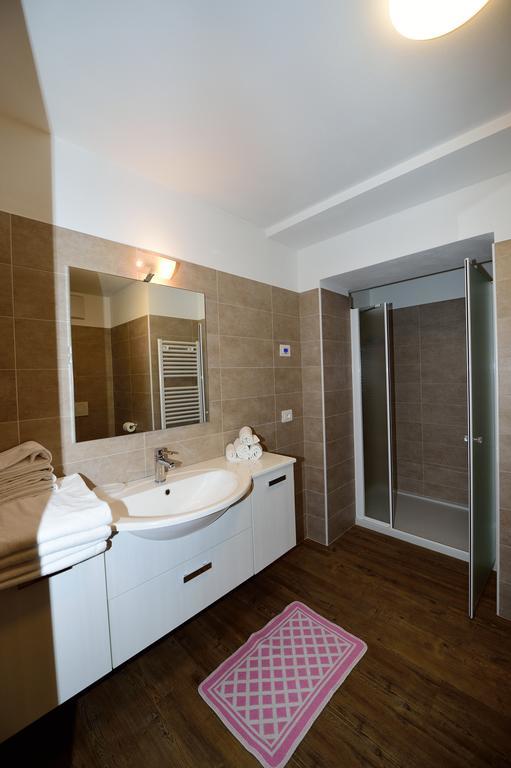 Aparthotel La Casa Al Noce à Mezzana  Extérieur photo